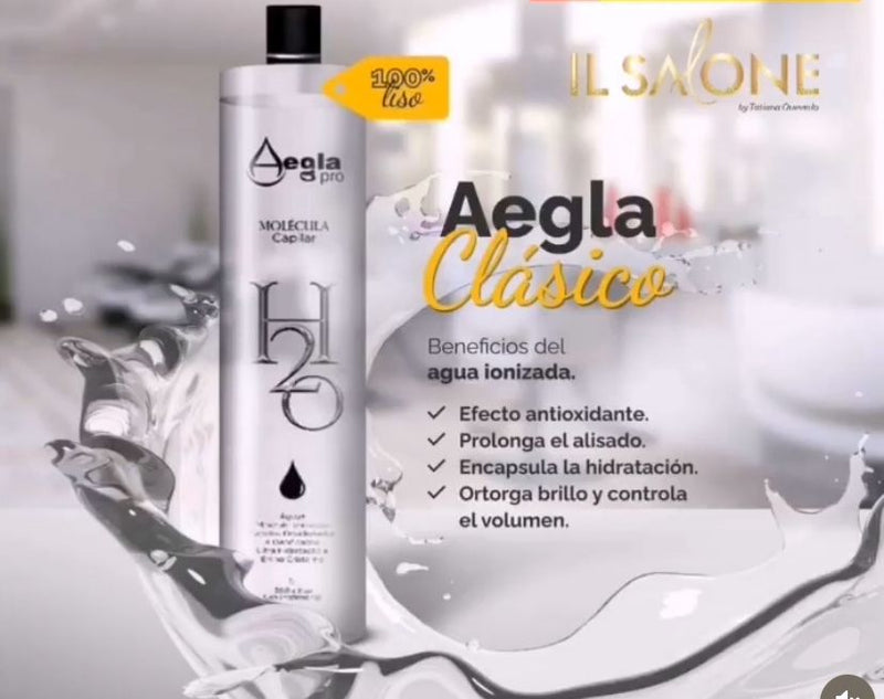 Application of Aegla Pro H2O No Smoke Treatment Gel on hair strands for intense hydration