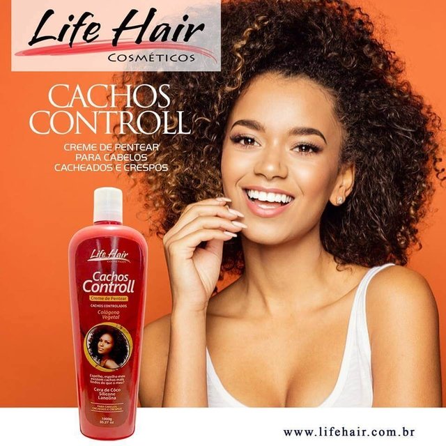 Applying Life Hair Curly Control Cream on curly hair for hydration and frizz control